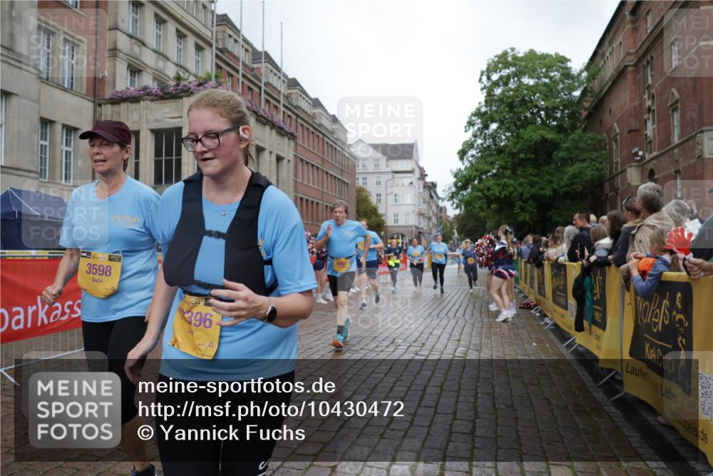 13.09.2026 - Kiel Lauf Yannick Fuchs http://msf.ph/oto/10430472 13.09.2026 11:13:11 Ziel 2696, 3882, 5472, 11369, 1168, 1602, 2827, 3598, 3622, 4461, 4899, 5027, 5061, 7065, 9300, 9799, 12193, 12396, 2290, 2607, 4299, 6237, 9860, 10432, 11210, 11666, 12234, 1602, 3598, 9300, 9571, 11599, 12396 meine-sportfotos.de