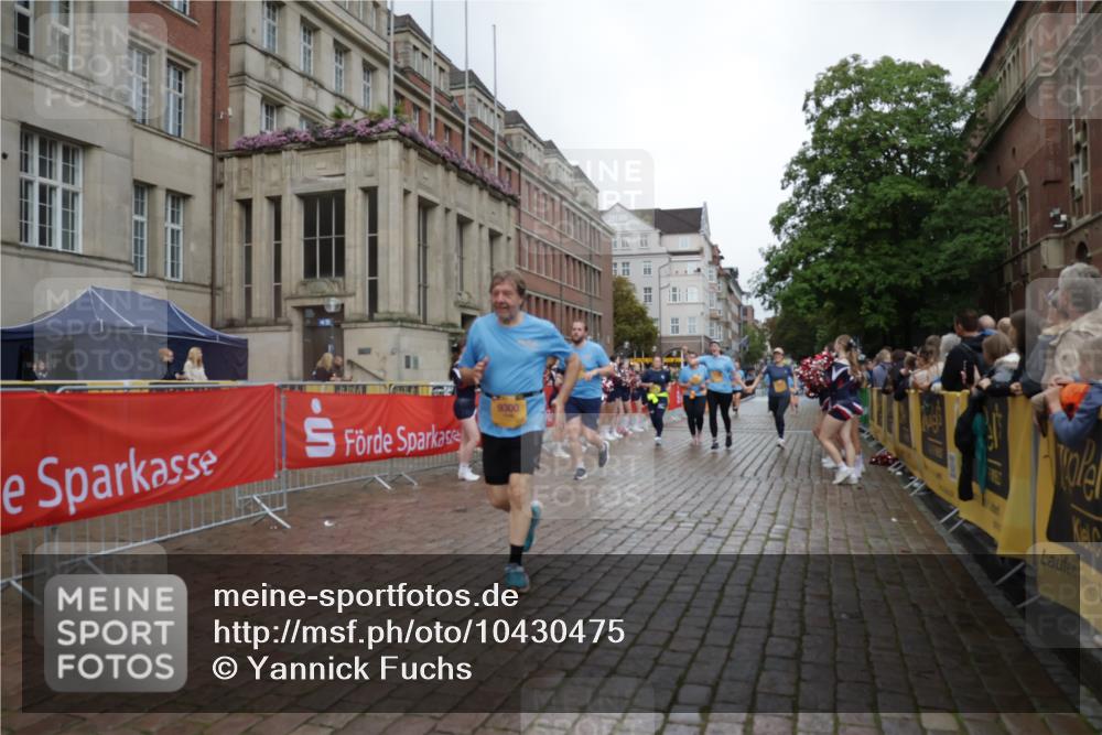 13.09.2026 - Kiel Lauf Yannick Fuchs http://msf.ph/oto/10430475 13.09.2026 11:13:12 Ziel 2696, 3882, 5472, 11369, 1168, 1602, 2827, 3598, 3622, 4461, 4899, 5027, 5061, 7065, 9300, 9799, 12193, 12396, 328, 2290, 2607, 4299, 6237, 9860, 10432, 11210, 11666, 12234, 1602, 3598, 9300, 9571, 11599, 12396 meine-sportfotos.de