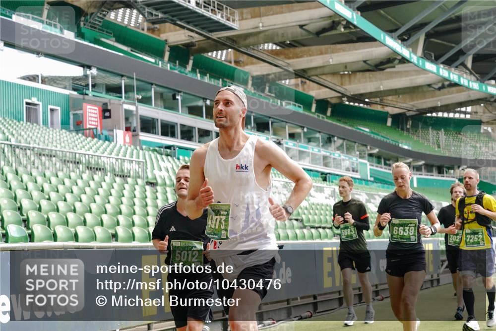 13.09.2026 - 21. swb-Marathon Bremen Michael Burmester http://msf.ph/oto/10430476 13.09.2026 13:03:49 Laufen im Stadion 209, 210, 488, 534, 565, 596, 725, 762, 881, 936, 940, 1014, 1343, 1373, 1458, 1460, 1479, 1611, 1649, 1653, 1771, 2223, 2276, 2364, 2369, 2421, 2434, 2452, 2513, 2625, 2668, 2779, 2851, 2872, 2891, 2900, 2910, 2934, 2957, 2977, 3028, 3114, 3135, 3217, 3258, 3360, 3402, 3419, 3425, 3454, 3460, 3496, 3510, 3521, 3576, 3579, 3585, 3597, 3603, 3618, 3721, 3796, 3846, 3852, 3859, 3893, 3909, 3938, 3970, 3983, 4077, 4133, 4506, 4558, 242 meine-sportfotos.de