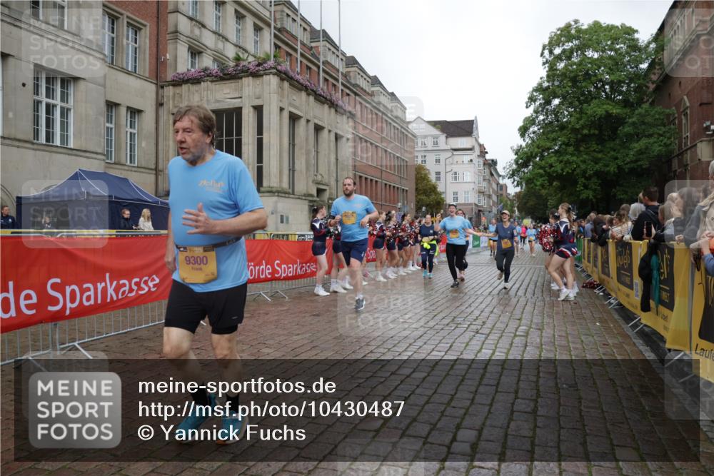13.09.2026 - Kiel Lauf Yannick Fuchs http://msf.ph/oto/10430487 13.09.2026 11:13:13 Ziel 2696, 3882, 5472, 11369, 1168, 2827, 3622, 4461, 4899, 5027, 5061, 7065, 9300, 9799, 12193, 328, 2290, 2607, 4299, 6237, 8492, 9860, 10432, 11210, 11666, 12234, 1602, 3598, 5027, 9300, 9571, 11599, 12396 meine-sportfotos.de