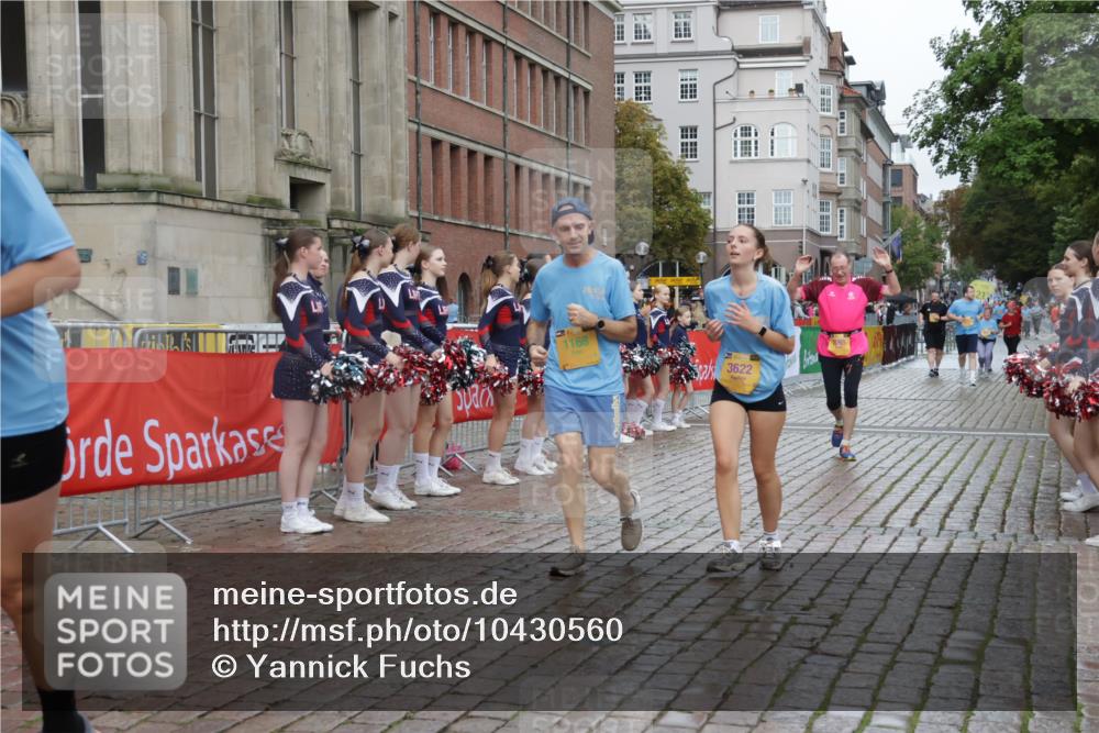 13.09.2026 - Kiel Lauf Yannick Fuchs http://msf.ph/oto/10430560 13.09.2026 11:13:22 Ziel 2290, 6237, 10432, 11666, 12234, 1168, 2696, 3622, 3882, 5061, 5472, 7065, 9799, 11369, 328, 2607, 4299, 8492, 9787, 9860, 10660, 11210, 2827, 4461, 4899, 5027, 9799, 12193 meine-sportfotos.de