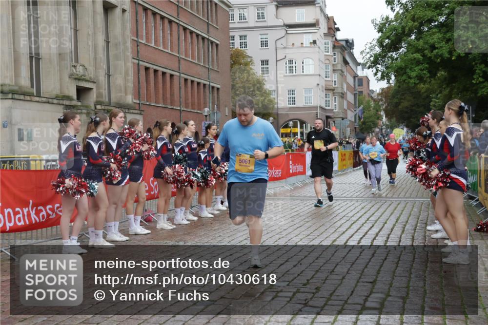 13.09.2026 - Kiel Lauf Yannick Fuchs http://msf.ph/oto/10430618 13.09.2026 11:13:32 Ziel 328, 2290, 2607, 4299, 6237, 8492, 9787, 9860, 10432, 11210, 11666, 12234, 2696, 3882, 5061, 5472, 6237, 10432, 11369, 11666, 4575, 8831, 9552, 9553, 10660, 1168, 3622, 5061, 7065 meine-sportfotos.de