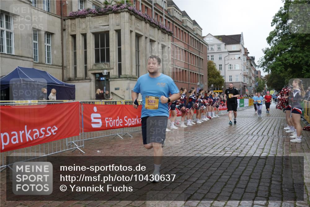 13.09.2026 - Kiel Lauf Yannick Fuchs http://msf.ph/oto/10430637 13.09.2026 11:13:33 Ziel 328, 2290, 2607, 4299, 8492, 9787, 9860, 11210, 12234, 2696, 3882, 5061, 5472, 6237, 10432, 11369, 11666, 4575, 8831, 9552, 9553, 10660, 1168, 3622, 5061, 7065 meine-sportfotos.de