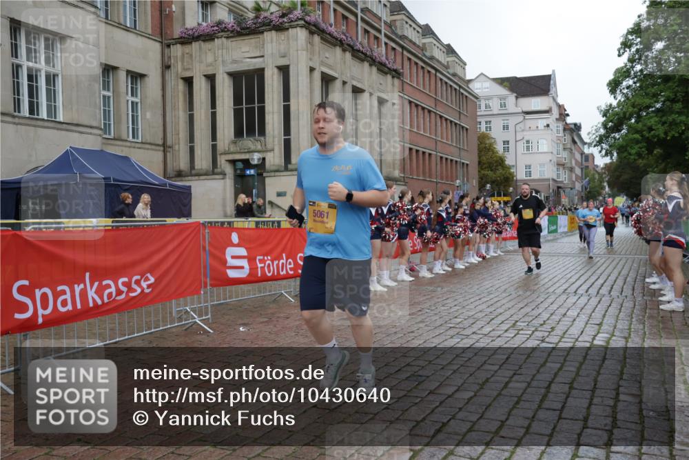 13.09.2026 - Kiel Lauf Yannick Fuchs http://msf.ph/oto/10430640 13.09.2026 11:13:33 Ziel 328, 2290, 2607, 4299, 8492, 9787, 9860, 11210, 12234, 2696, 3882, 5061, 5472, 6237, 10432, 11369, 11666, 4575, 8831, 9552, 9553, 10660, 1168, 3622, 5061, 7065 meine-sportfotos.de