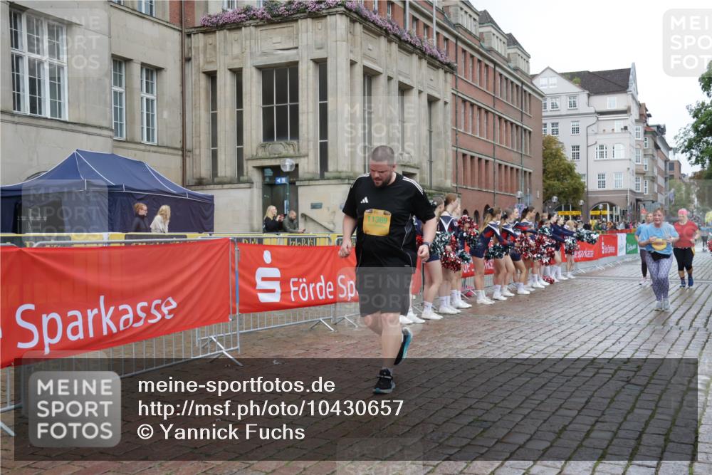 13.09.2026 - Kiel Lauf Yannick Fuchs http://msf.ph/oto/10430657 13.09.2026 11:13:37 Ziel 328, 2290, 2607, 4299, 8492, 9787, 9860, 10660, 11210, 12234, 2290, 2696, 3882, 5472, 6237, 10432, 11369, 11666, 12234, 4575, 8831, 9552, 9553, 5061, 11369 meine-sportfotos.de