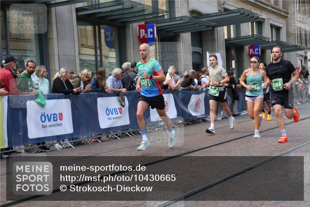 13.09.2026 - 21. swb-Marathon Bremen Strokosch-Dieckow http://msf.ph/oto/10430665 13.09.2026 13:10:35 Ziel 335, 384, 697, 1385, 1498, 2021, 2347, 2759, 4023, 4475, 4571, 5066, 5079, 5155, 5168, 5314, 5387, 5648, 6471, 6657, 7115, 7136, 8183, 9410, 9622, 9659, 13248, 604, 640, 1181, 1277, 1554, 2605, 3959, 4727, 5152, 5532, 5620, 5648, 6267, 7881, 8033, 8064, 8709 meine-sportfotos.de