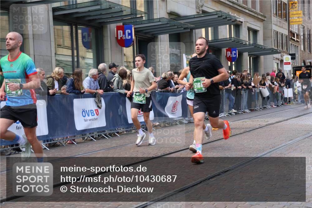 13.09.2026 - 21. swb-Marathon Bremen Strokosch-Dieckow http://msf.ph/oto/10430687 13.09.2026 13:10:36 Ziel 335, 384, 697, 1385, 1498, 2021, 2347, 2759, 4023, 4475, 4571, 5066, 5079, 5155, 5168, 5314, 5387, 6471, 6657, 7115, 7136, 8183, 9410, 9622, 9659, 13248, 604, 640, 1181, 1277, 1554, 2605, 3959, 4727, 5066, 5152, 5532, 5620, 5648, 6267, 7881, 8033, 8064, 8709 meine-sportfotos.de