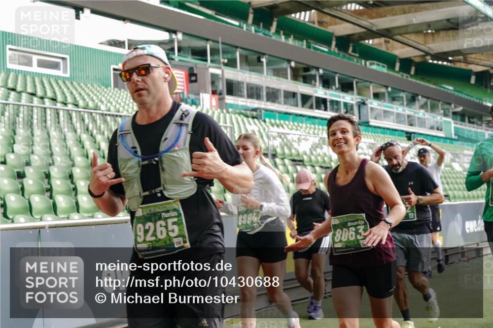 13.09.2026 - 21. swb-Marathon Bremen Michael Burmester http://msf.ph/oto/10430688 13.09.2026 13:28:09 Laufen im Stadion 111, 186, 220, 357, 364, 478, 597, 726, 829, 888, 925, 1079, 1220, 1298, 1325, 1412, 1496, 1608, 1700, 1741, 1769, 1777, 1958, 1961, 1984, 2236, 2309, 2365, 2388, 2404, 2472, 2502, 2507, 2542, 2574, 2582, 2593, 2725, 2743, 2748, 2868, 2875, 2876, 2923, 2991, 3045, 3050, 3061, 3073, 3154, 3184, 3219, 3540, 3589, 3592, 3595, 3678, 3694, 3756, 3798, 3826, 3853, 3885, 3907, 3978, 3987, 4108, 4238, 4457, 4660 meine-sportfotos.de