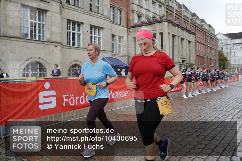 13.09.2026 - Kiel Lauf Yannick Fuchs http://msf.ph/oto/10430695 13.09.2026 11:13:44 Ziel 4575, 8831, 9552, 9553, 9787, 10660, 328, 2290, 2607, 2696, 4299, 5472, 6237, 8492, 9860, 10432, 11210, 11666, 12234, 2696, 3882, 5472, 11369 meine-sportfotos.de