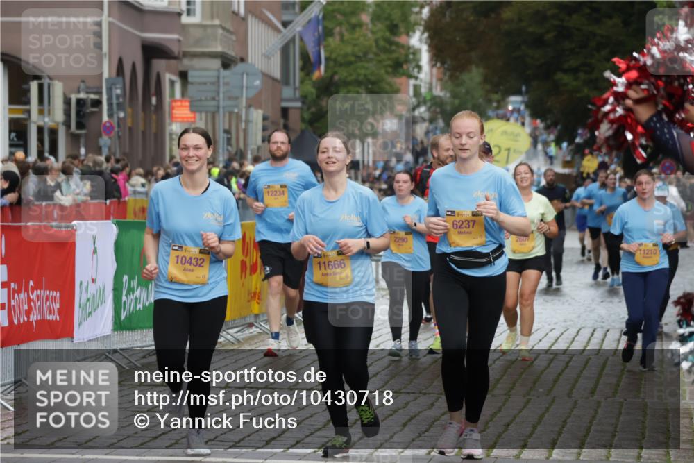 13.09.2026 - Kiel Lauf Yannick Fuchs http://msf.ph/oto/10430718 13.09.2026 11:13:49 Ziel 4575, 8831, 9552, 9553, 10660, 328, 2290, 2607, 4299, 6237, 8492, 9787, 9860, 10432, 11210, 11666, 12234, 489, 9873, 2696, 3882, 5472 meine-sportfotos.de