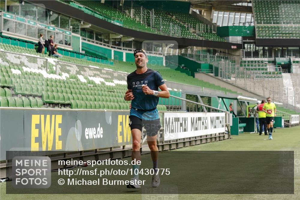 13.09.2026 - 21. swb-Marathon Bremen Michael Burmester http://msf.ph/oto/10430775 13.09.2026 12:24:47 Laufen im Stadion 149, 289, 798, 814, 1313, 1483, 1490, 1544, 1567, 634, 642, 1957 meine-sportfotos.de