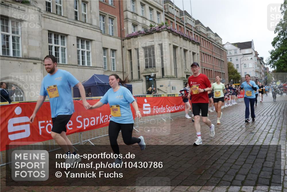 13.09.2026 - Kiel Lauf Yannick Fuchs http://msf.ph/oto/10430786 13.09.2026 11:14:01 Ziel 328, 2290, 2607, 4299, 4575, 8492, 8831, 9552, 9553, 9787, 9860, 10660, 11210, 12234, 397, 489, 3278, 5478, 9272, 9873, 2290, 2607, 4299, 6237, 9860, 10432, 11666, 12234 meine-sportfotos.de