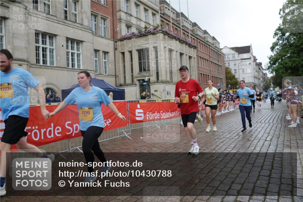 13.09.2026 - Kiel Lauf Yannick Fuchs http://msf.ph/oto/10430788 13.09.2026 11:14:01 Ziel 328, 2290, 2607, 4299, 4575, 8492, 8831, 9552, 9553, 9787, 9860, 10660, 11210, 12234, 397, 489, 3278, 5478, 9272, 9873, 2290, 2607, 4299, 6237, 9860, 10432, 11666, 12234 meine-sportfotos.de