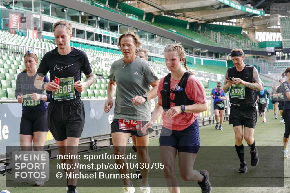 13.09.2026 - 21. swb-Marathon Bremen Michael Burmester http://msf.ph/oto/10430795 13.09.2026 13:28:16 Laufen im Stadion 111, 186, 220, 357, 364, 478, 597, 685, 726, 729, 829, 888, 925, 986, 1079, 1220, 1298, 1325, 1384, 1412, 1496, 1608, 1700, 1741, 1769, 1777, 1958, 1961, 1984, 2236, 2365, 2388, 2404, 2472, 2502, 2507, 2542, 2574, 2593, 2725, 2743, 2748, 2862, 2868, 2875, 2876, 2923, 2924, 2991, 3045, 3050, 3061, 3073, 3154, 3184, 3219, 3238, 3321, 3540, 3589, 3592, 3594, 3595, 3678, 3694, 3756, 3798, 3826, 3853, 3885, 3907, 3978, 3987, 4108, 4238, 4457, 4660 meine-sportfotos.de