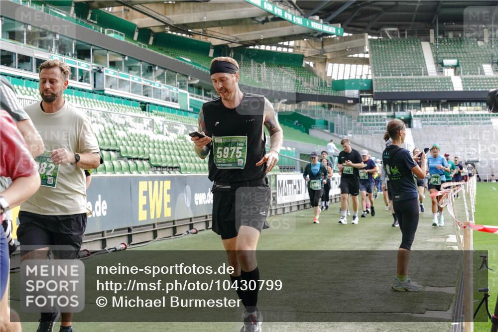 13.09.2026 - 21. swb-Marathon Bremen Michael Burmester http://msf.ph/oto/10430799 13.09.2026 13:28:17 Laufen im Stadion 111, 186, 220, 357, 364, 478, 597, 685, 726, 729, 829, 888, 925, 986, 1079, 1220, 1298, 1325, 1384, 1412, 1496, 1608, 1700, 1741, 1769, 1777, 1958, 1961, 1984, 2236, 2365, 2388, 2404, 2472, 2502, 2507, 2542, 2574, 2593, 2725, 2743, 2748, 2862, 2868, 2875, 2876, 2923, 2924, 2991, 3045, 3050, 3061, 3073, 3154, 3184, 3219, 3238, 3321, 3540, 3589, 3592, 3594, 3595, 3678, 3694, 3756, 3798, 3826, 3853, 3885, 3907, 3978, 3987, 4108, 4238, 4457, 4660 meine-sportfotos.de