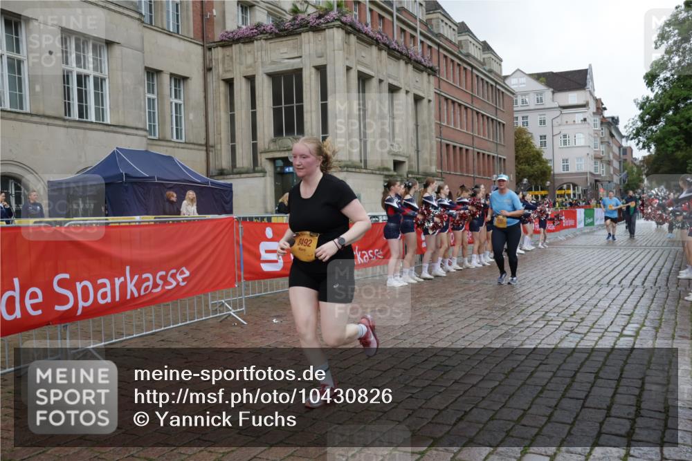 13.09.2026 - Kiel Lauf Yannick Fuchs http://msf.ph/oto/10430826 13.09.2026 11:14:07 Ziel 397, 489, 9272, 9873, 328, 4575, 8492, 8831, 9552, 9553, 9787, 10660, 1338, 3278, 5478, 328, 2290, 2607, 4299, 8492, 9860, 11210, 12234 meine-sportfotos.de
