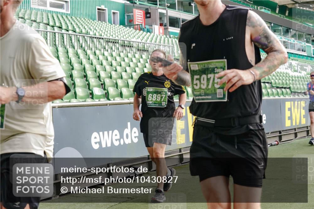 13.09.2026 - 21. swb-Marathon Bremen Michael Burmester http://msf.ph/oto/10430827 13.09.2026 13:28:19 Laufen im Stadion 111, 186, 220, 357, 364, 478, 597, 685, 726, 729, 829, 888, 925, 986, 1079, 1220, 1298, 1325, 1384, 1412, 1496, 1608, 1700, 1741, 1769, 1777, 1958, 1961, 1984, 2236, 2365, 2388, 2404, 2472, 2502, 2507, 2574, 2593, 2725, 2743, 2748, 2862, 2868, 2875, 2876, 2923, 2924, 2991, 3045, 3050, 3061, 3073, 3154, 3184, 3219, 3238, 3321, 3540, 3589, 3592, 3594, 3595, 3678, 3694, 3755, 3756, 3798, 3826, 3853, 3885, 3907, 3953, 3978, 3987, 4108, 4238, 4457, 4660 meine-sportfotos.de
