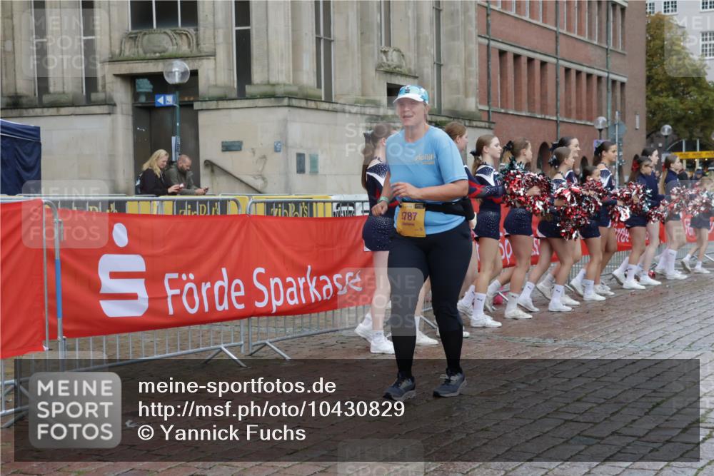 13.09.2026 - Kiel Lauf Yannick Fuchs http://msf.ph/oto/10430829 13.09.2026 11:14:09 Ziel 397, 489, 9272, 9873, 4575, 8831, 9552, 9553, 9787, 10660, 283, 1338, 1339, 3278, 5478, 7998, 328, 2290, 2607, 4299, 8492, 9787, 9860, 11210, 12234 meine-sportfotos.de