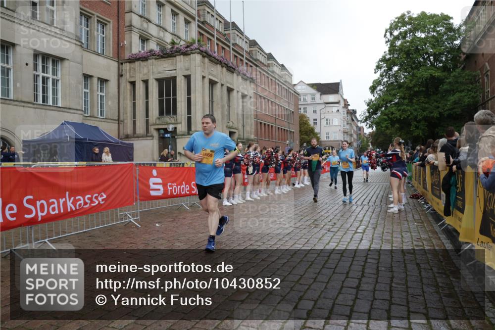 13.09.2026 - Kiel Lauf Yannick Fuchs http://msf.ph/oto/10430852 13.09.2026 11:14:15 Ziel 397, 489, 3278, 5478, 9272, 9873, 4575, 8831, 9552, 9553, 10660, 270, 283, 1338, 1339, 2520, 6783, 6806, 7787, 7998, 10278, 8492, 9787, 10660 meine-sportfotos.de