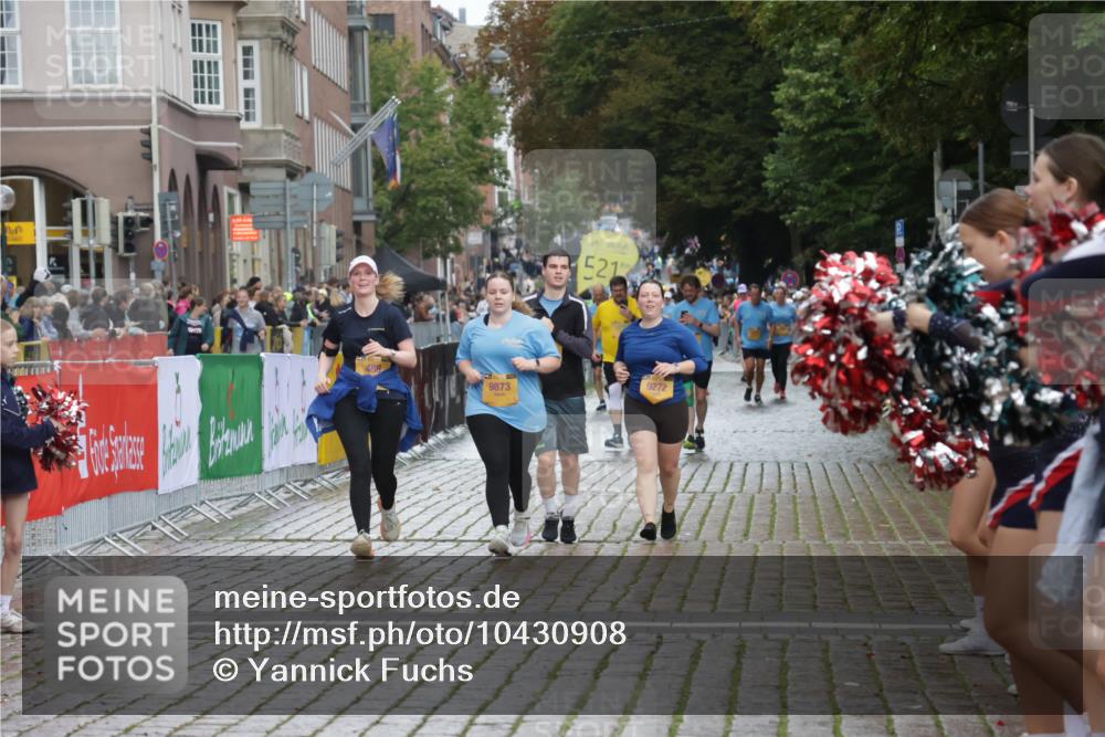 13.09.2026 - Kiel Lauf Yannick Fuchs http://msf.ph/oto/10430908 13.09.2026 11:14:33 Ziel 270, 283, 1338, 1339, 2520, 6378, 6783, 6806, 7787, 7998, 10278, 397, 489, 3278, 5478, 9272, 9873, 3706, 3707, 3708, 5601, 6905, 9273, 11482 meine-sportfotos.de