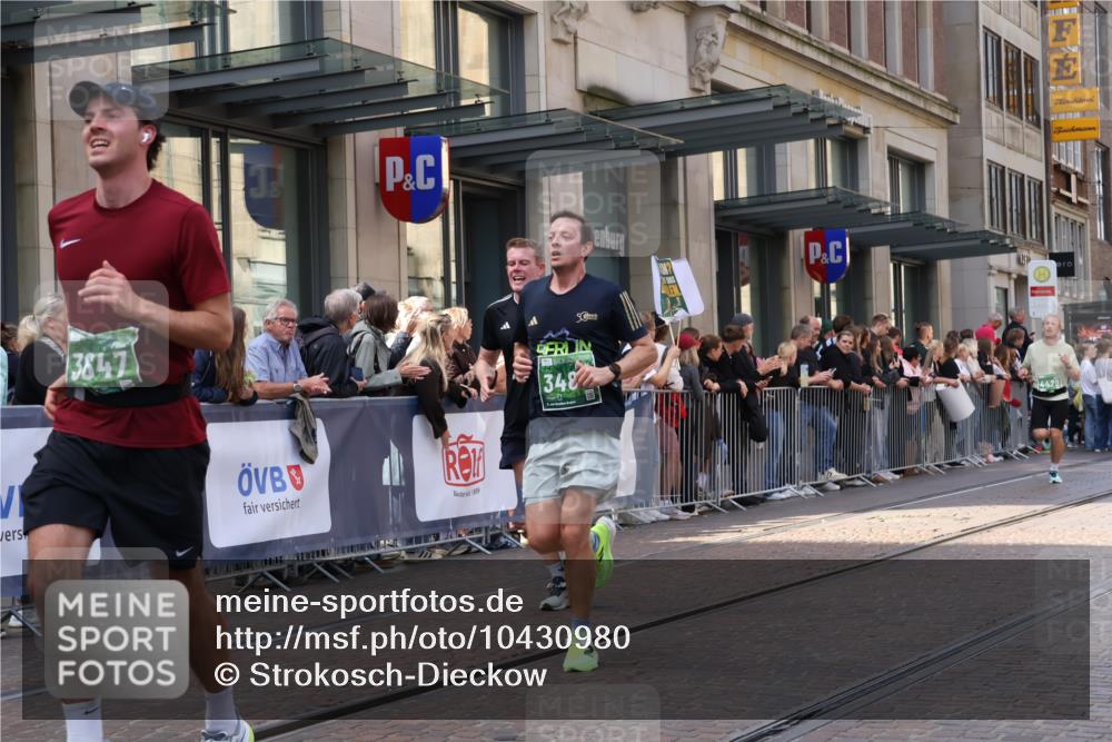 13.09.2026 - 21. swb-Marathon Bremen Strokosch-Dieckow http://msf.ph/oto/10430980 13.09.2026 13:10:51 Ziel 335, 697, 1349, 2021, 2087, 2759, 3440, 3448, 3484, 3647, 4429, 4475, 4571, 5079, 6274, 6471, 6657, 8183, 8474, 9410, 9618, 9622, 9762, 384, 1181, 1385, 1498, 1554, 2347, 2605, 4023, 4475, 4727, 5066, 5152, 5155, 5168, 5314, 5387, 5620, 5648, 6267, 7115, 7136, 7881, 9659, 13248 meine-sportfotos.de
