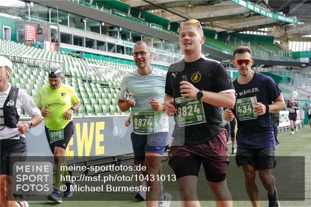 13.09.2026 - 21. swb-Marathon Bremen Michael Burmester http://msf.ph/oto/10431013 13.09.2026 13:28:32 Laufen im Stadion 111, 220, 357, 422, 476, 478, 597, 685, 726, 729, 754, 829, 888, 925, 986, 1079, 1220, 1298, 1325, 1384, 1412, 1496, 1608, 1615, 1741, 1769, 1777, 1958, 1961, 1984, 2236, 2326, 2365, 2472, 2502, 2507, 2574, 2593, 2725, 2743, 2862, 2868, 2875, 2876, 2923, 2924, 2991, 3020, 3045, 3061, 3073, 3154, 3184, 3219, 3238, 3274, 3321, 3361, 3589, 3592, 3594, 3595, 3678, 3694, 3755, 3798, 3826, 3853, 3885, 3907, 3953, 3965, 3971, 3978, 3987, 4011, 4108, 4238, 4457, 4660 meine-sportfotos.de