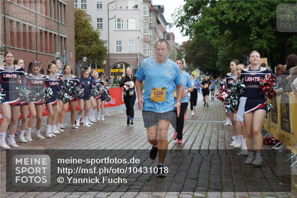 13.09.2026 - Kiel Lauf Yannick Fuchs http://msf.ph/oto/10431018 13.09.2026 11:14:58 Ziel 5601, 9273, 10116, 10124, 270, 283, 1338, 1339, 2520, 3706, 3707, 3708, 6378, 6783, 6806, 6905, 7787, 7998, 10278, 11482, 2092, 1338, 3278, 5478 meine-sportfotos.de