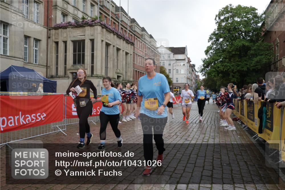 13.09.2026 - Kiel Lauf Yannick Fuchs http://msf.ph/oto/10431026 13.09.2026 11:15:02 Ziel 10116, 10124, 270, 283, 1339, 2520, 3706, 3707, 3708, 5601, 6378, 6783, 6806, 6905, 7787, 7998, 9273, 10278, 11482, 2092, 2401, 283, 1338, 1339, 7998 meine-sportfotos.de