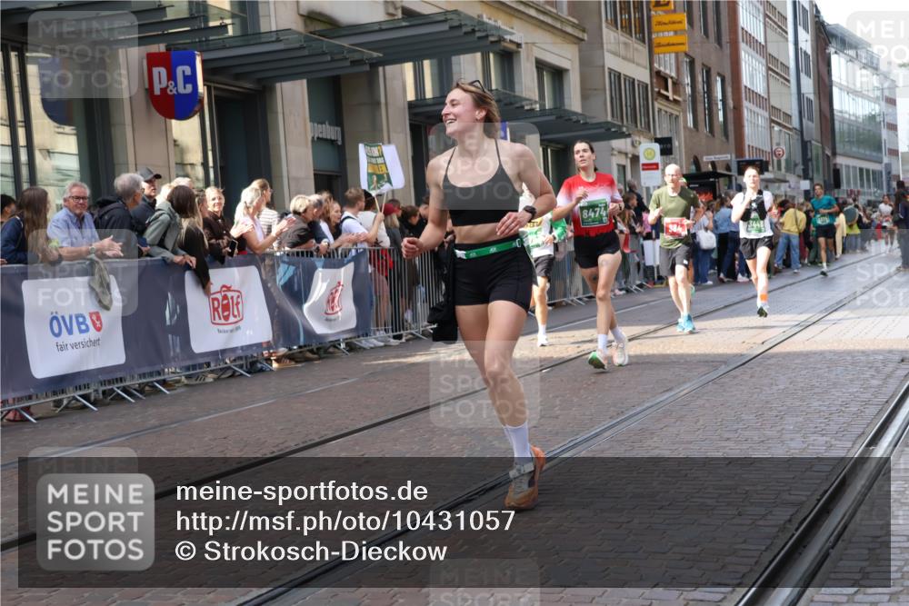 13.09.2026 - 21. swb-Marathon Bremen Strokosch-Dieckow http://msf.ph/oto/10431057 13.09.2026 13:10:56 Ziel 335, 697, 1349, 2087, 3440, 3448, 3484, 3647, 3899, 4429, 6274, 6471, 6657, 8183, 8474, 9291, 9410, 9618, 9762, 384, 1181, 1385, 1498, 1554, 2021, 2347, 2759, 4023, 4475, 4571, 4727, 5066, 5079, 5152, 5155, 5168, 5314, 5387, 5648, 6657, 7115, 7136, 9622, 9659, 13248 meine-sportfotos.de