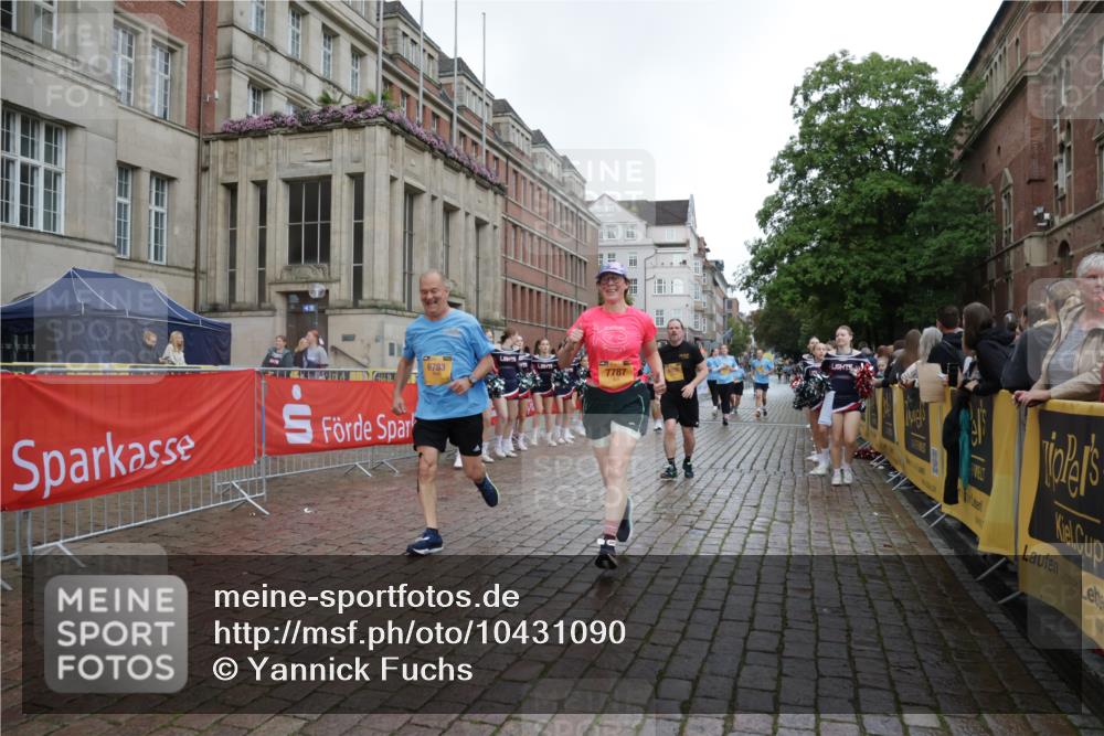 13.09.2026 - Kiel Lauf Yannick Fuchs http://msf.ph/oto/10431090 13.09.2026 11:15:09 Ziel 2092, 10116, 10124, 3706, 3707, 3708, 5601, 6378, 6783, 6905, 7787, 9273, 11482, 155, 2401, 5327, 11871, 270, 283, 1339, 2520, 6783, 6806, 7787, 7998, 10278 meine-sportfotos.de