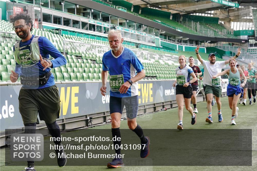 13.09.2026 - 21. swb-Marathon Bremen Michael Burmester http://msf.ph/oto/10431097 13.09.2026 13:28:37 Laufen im Stadion 111, 220, 357, 422, 476, 478, 597, 685, 726, 729, 754, 829, 888, 925, 986, 1079, 1220, 1298, 1325, 1384, 1412, 1496, 1608, 1615, 1741, 1769, 1777, 1958, 1961, 1984, 2236, 2326, 2365, 2436, 2472, 2502, 2574, 2593, 2725, 2743, 2862, 2868, 2875, 2876, 2923, 2924, 2991, 3020, 3045, 3061, 3073, 3129, 3154, 3184, 3219, 3238, 3274, 3321, 3361, 3589, 3592, 3594, 3595, 3678, 3694, 3755, 3758, 3798, 3826, 3853, 3885, 3907, 3953, 3965, 3971, 3978, 3987, 4011, 4108, 4238, 4457, 4660 meine-sportfotos.de