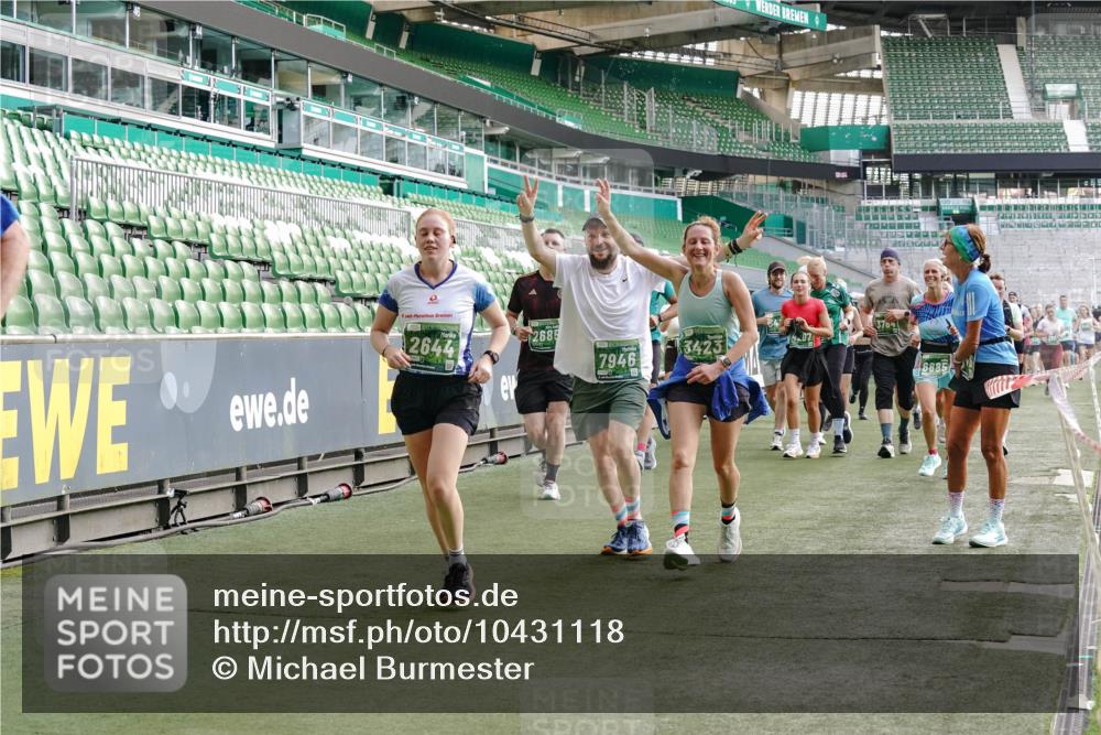 13.09.2026 - 21. swb-Marathon Bremen Michael Burmester http://msf.ph/oto/10431118 13.09.2026 13:28:38 Laufen im Stadion 111, 220, 357, 422, 476, 478, 597, 685, 726, 729, 754, 829, 888, 925, 986, 1079, 1220, 1298, 1325, 1384, 1412, 1496, 1608, 1615, 1741, 1769, 1777, 1958, 1961, 1984, 2236, 2326, 2365, 2436, 2472, 2502, 2574, 2593, 2725, 2743, 2862, 2868, 2876, 2923, 2924, 2991, 3020, 3045, 3061, 3073, 3129, 3154, 3184, 3219, 3238, 3274, 3321, 3361, 3589, 3592, 3594, 3595, 3605, 3678, 3694, 3755, 3758, 3798, 3826, 3853, 3885, 3907, 3953, 3965, 3971, 3978, 3987, 4011, 4108, 4238, 4457, 4660 meine-sportfotos.de