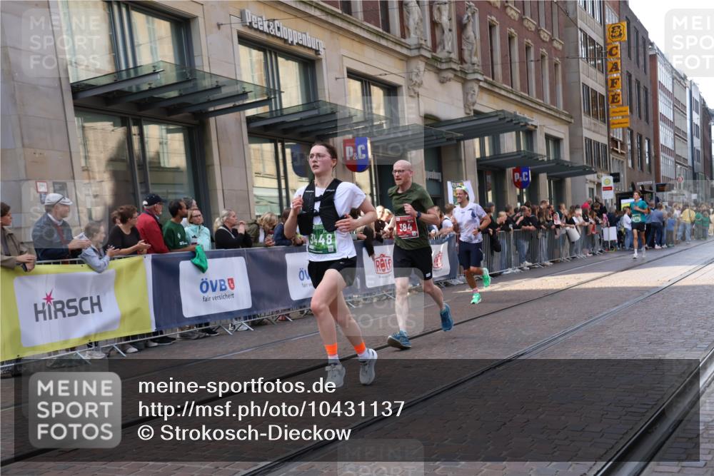 13.09.2026 - 21. swb-Marathon Bremen Strokosch-Dieckow http://msf.ph/oto/10431137 13.09.2026 13:10:59 Ziel 335, 382, 1349, 2087, 3440, 3448, 3484, 3647, 3899, 4429, 6274, 8183, 8474, 9291, 9410, 9618, 9762, 335, 384, 697, 1385, 1498, 2021, 2347, 2759, 4023, 4475, 4571, 5066, 5079, 5152, 5155, 5168, 5314, 5387, 5648, 6471, 6657, 7115, 7136, 8183, 9622, 9659, 13248 meine-sportfotos.de