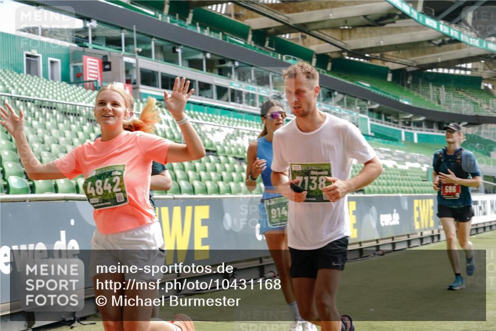 13.09.2026 - 21. swb-Marathon Bremen Michael Burmester http://msf.ph/oto/10431168 13.09.2026 13:04:07 Laufen im Stadion 178, 209, 210, 488, 534, 565, 596, 725, 762, 881, 940, 1014, 1239, 1343, 1373, 1456, 1458, 1460, 1479, 1611, 1649, 1653, 1656, 1687, 1771, 2223, 2276, 2369, 2421, 2430, 2434, 2452, 2513, 2625, 2723, 2779, 2851, 2867, 2872, 2891, 2900, 2910, 2919, 2934, 2957, 2977, 3028, 3114, 3135, 3217, 3320, 3360, 3402, 3419, 3425, 3454, 3460, 3496, 3510, 3521, 3576, 3579, 3585, 3597, 3618, 3796, 3846, 3859, 3909, 3938, 3970, 3983, 4077, 4133, 242 meine-sportfotos.de