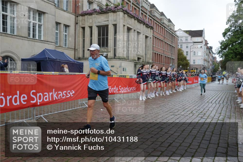 13.09.2026 - Kiel Lauf Yannick Fuchs http://msf.ph/oto/10431188 13.09.2026 11:15:20 Ziel 155, 2401, 2092, 5601, 9273, 10116, 10124, 11482, 1246, 3087, 5327, 11871, 12831, 12832, 12833, 12834, 3706, 3707, 3708, 6378, 6905, 11482 meine-sportfotos.de