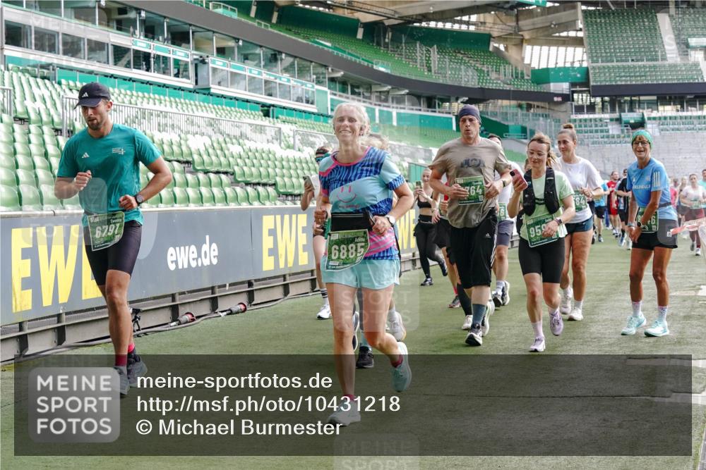 13.09.2026 - 21. swb-Marathon Bremen Michael Burmester http://msf.ph/oto/10431218 13.09.2026 13:28:42 Laufen im Stadion 111, 220, 357, 422, 476, 478, 597, 685, 726, 729, 754, 829, 888, 925, 986, 1079, 1220, 1298, 1325, 1384, 1412, 1496, 1608, 1615, 1741, 1769, 1777, 1958, 1961, 1984, 2236, 2326, 2365, 2436, 2472, 2502, 2574, 2593, 2725, 2740, 2743, 2862, 2868, 2876, 2923, 2924, 2991, 3020, 3061, 3073, 3129, 3154, 3219, 3238, 3274, 3321, 3361, 3589, 3592, 3594, 3595, 3605, 3678, 3694, 3755, 3758, 3798, 3826, 3853, 3885, 3907, 3953, 3965, 3971, 3978, 3987, 4011, 4108, 4238, 4457, 4660 meine-sportfotos.de