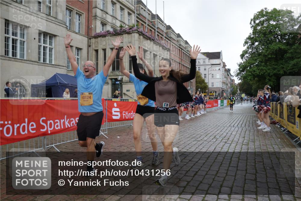 13.09.2026 - Kiel Lauf Yannick Fuchs http://msf.ph/oto/10431256 13.09.2026 11:15:34 Ziel 155, 1246, 3087, 5327, 11871, 12831, 12832, 12833, 12834, 155, 2092, 2401, 10116, 10124, 2414, 4309, 4571, 9175, 9708, 10116, 10124 meine-sportfotos.de
