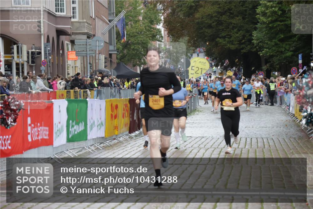 13.09.2026 - Kiel Lauf Yannick Fuchs http://msf.ph/oto/10431288 13.09.2026 11:15:47 Ziel 2414, 4309, 4571, 9175, 9708, 155, 1246, 2401, 3087, 5327, 11871, 12831, 12832, 12833, 12834, 1605, 2511, 3196, 4216, 9204, 9348, 2092 meine-sportfotos.de