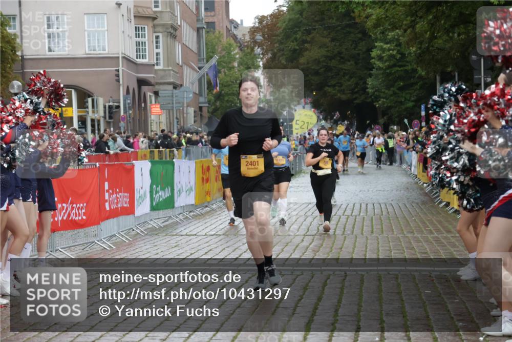 13.09.2026 - Kiel Lauf Yannick Fuchs http://msf.ph/oto/10431297 13.09.2026 11:15:49 Ziel 2414, 4309, 4571, 9175, 9708, 155, 1246, 2401, 3087, 5327, 11871, 12831, 12832, 12833, 12834, 1605, 2511, 3196, 4216, 9204, 9348, 2092 meine-sportfotos.de