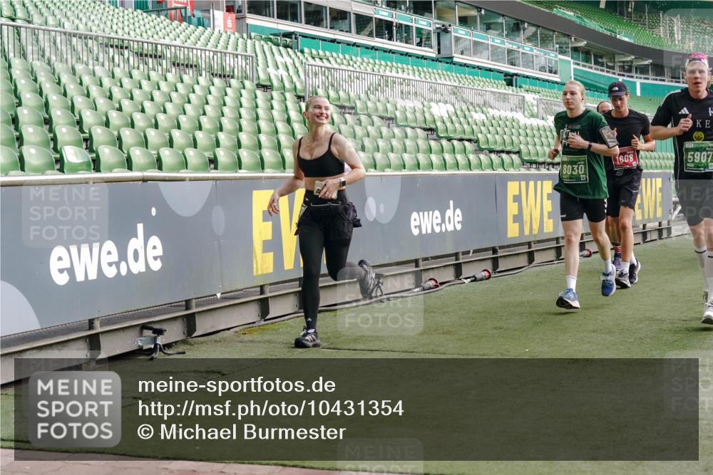 13.09.2026 - 21. swb-Marathon Bremen Michael Burmester http://msf.ph/oto/10431354 13.09.2026 13:28:50 Laufen im Stadion 111, 220, 357, 422, 476, 478, 597, 685, 726, 729, 754, 829, 888, 925, 986, 1079, 1217, 1220, 1270, 1298, 1325, 1384, 1496, 1615, 1741, 1769, 1777, 1958, 1984, 2236, 2326, 2365, 2436, 2472, 2502, 2546, 2574, 2593, 2740, 2743, 2862, 2868, 2876, 2924, 2991, 3020, 3061, 3129, 3154, 3219, 3238, 3274, 3321, 3361, 3563, 3589, 3594, 3595, 3605, 3678, 3694, 3755, 3758, 3798, 3826, 3853, 3885, 3907, 3953, 3965, 3971, 3978, 3987, 4011, 4108, 4238, 4457, 4660 meine-sportfotos.de