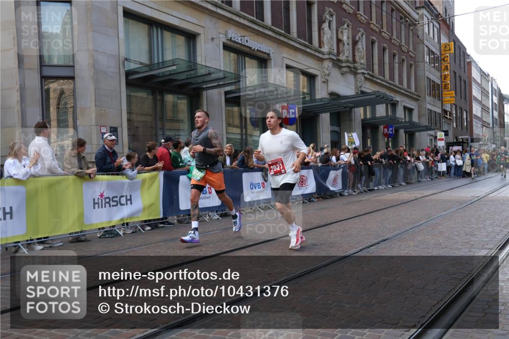 13.09.2026 - 21. swb-Marathon Bremen Strokosch-Dieckow http://msf.ph/oto/10431376 13.09.2026 13:11:10 Ziel 382, 1349, 2087, 3899, 6274, 7109, 8982, 9291, 9618, 335, 384, 697, 1349, 2021, 2087, 2759, 3440, 3448, 3484, 3647, 4023, 4429, 4475, 4571, 5079, 5168, 5314, 6471, 6657, 7115, 7136, 8183, 8474, 9410, 9618, 9622, 9762 meine-sportfotos.de