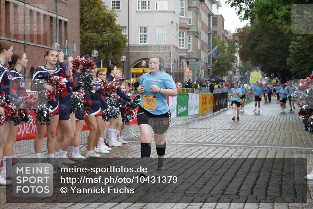 13.09.2026 - Kiel Lauf Yannick Fuchs http://msf.ph/oto/10431379 13.09.2026 11:16:02 Ziel 1605, 2511, 3196, 4216, 9204, 9348, 1246, 2414, 3087, 4309, 4571, 9175, 9708, 12831, 12832, 12833, 12834, 1391, 5714, 5808, 6211, 6999, 9484, 11678, 11679, 11680, 12273, 12274, 12275, 12556, 155, 5327, 11871 meine-sportfotos.de