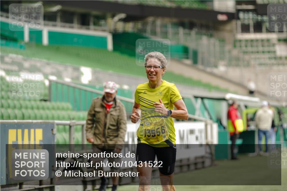 13.09.2026 - 21. swb-Marathon Bremen Michael Burmester http://msf.ph/oto/10431522 13.09.2026 10:22:47 Laufen im Stadion 10244, 10302, 10441, 10575, 10782, 10926, 11083, 11127, 11198, 11227, 11338, 11454, 11619, 11713, 11721, 11738, 11854, 11916, 11944, 12003, 12053, 12209, 12339, 12370, 12395, 12404, 12456, 12520, 12538, 13507, 13513, 13519, 13535, 13539, 13551, 13553, 13556, 13559, 13563, 13568, 13584, 13587, 13606, 13608, 13616, 13636, 13641, 13642, 10366, 10475, 11481, 11652, 13530, 13533, 13534, 13536, 13541, 13543, 13564 meine-sportfotos.de