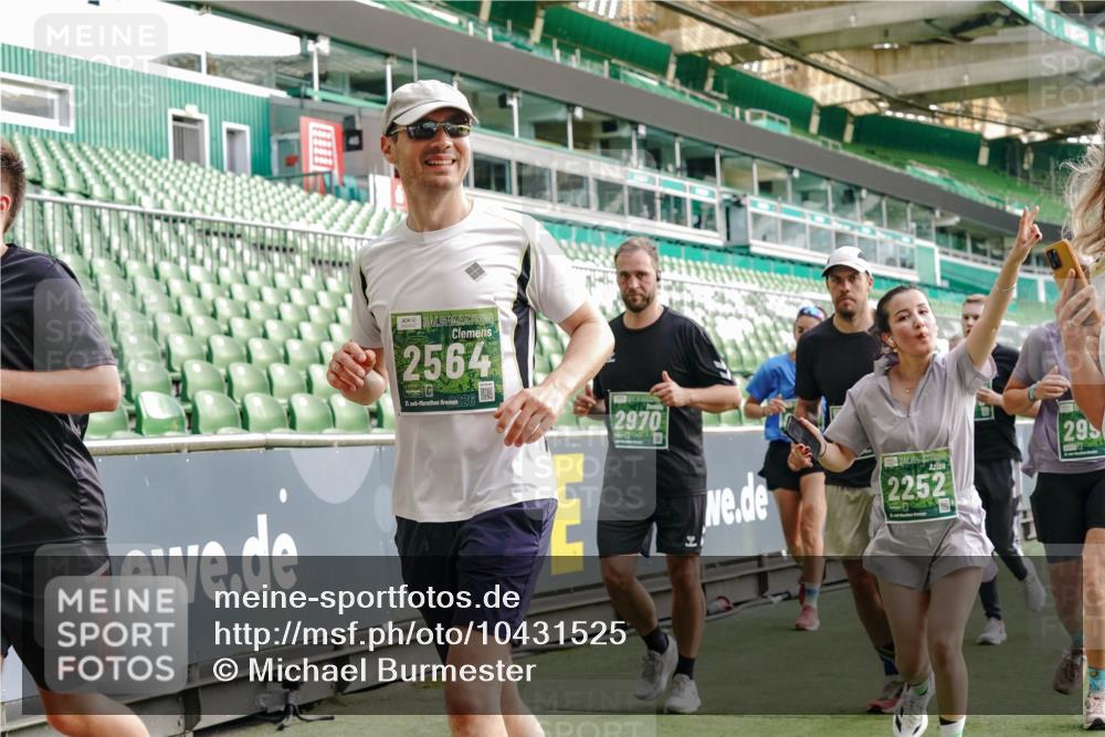 13.09.2026 - 21. swb-Marathon Bremen Michael Burmester http://msf.ph/oto/10431525 13.09.2026 13:28:58 Laufen im Stadion 111, 171, 220, 422, 476, 478, 597, 685, 726, 729, 754, 829, 888, 925, 986, 1079, 1217, 1220, 1242, 1270, 1298, 1325, 1384, 1496, 1615, 1741, 1777, 1886, 1958, 1984, 2236, 2238, 2326, 2365, 2436, 2472, 2502, 2546, 2574, 2593, 2740, 2743, 2830, 2862, 2868, 2876, 2924, 2991, 3020, 3053, 3061, 3129, 3154, 3238, 3274, 3321, 3361, 3563, 3589, 3594, 3595, 3605, 3678, 3694, 3755, 3758, 3798, 3826, 3853, 3885, 3898, 3953, 3965, 3971, 3987, 4011, 4108, 4238, 4457, 4660 meine-sportfotos.de
