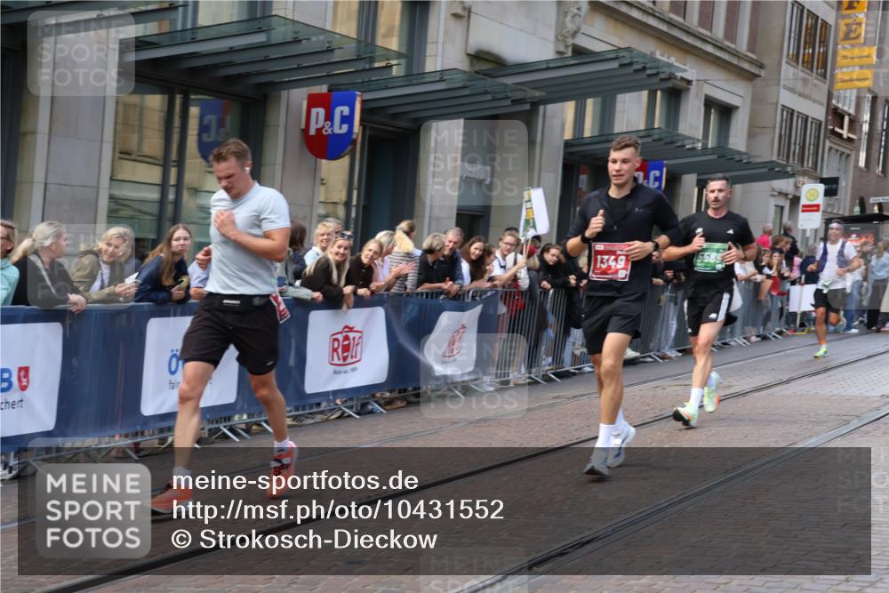 13.09.2026 - 21. swb-Marathon Bremen Strokosch-Dieckow http://msf.ph/oto/10431552 13.09.2026 13:11:24 Ziel 382, 826, 4368, 4651, 5521, 5585, 6059, 6668, 7109, 8982, 8996, 9398, 13055, 335, 382, 1349, 2087, 3440, 3448, 3484, 3647, 3899, 4429, 6274, 8183, 8474, 9291, 9410, 9618, 9762 meine-sportfotos.de