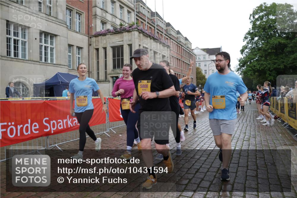 13.09.2026 - Kiel Lauf Yannick Fuchs http://msf.ph/oto/10431594 13.09.2026 11:16:53 Ziel 1925, 2050, 3995, 6977, 8630, 8964, 10554, 11584, 12226, 12370, 644, 2822, 5732, 5808, 6170, 6999, 9035, 9173, 9593, 11230, 11584, 11678, 11679, 11680, 11926, 12273, 12274, 12275, 608, 7800, 7880, 9428, 1391, 5714, 5808, 6211, 6999, 9484, 11678, 11679, 11680, 12273, 12274, 12275, 12556 meine-sportfotos.de