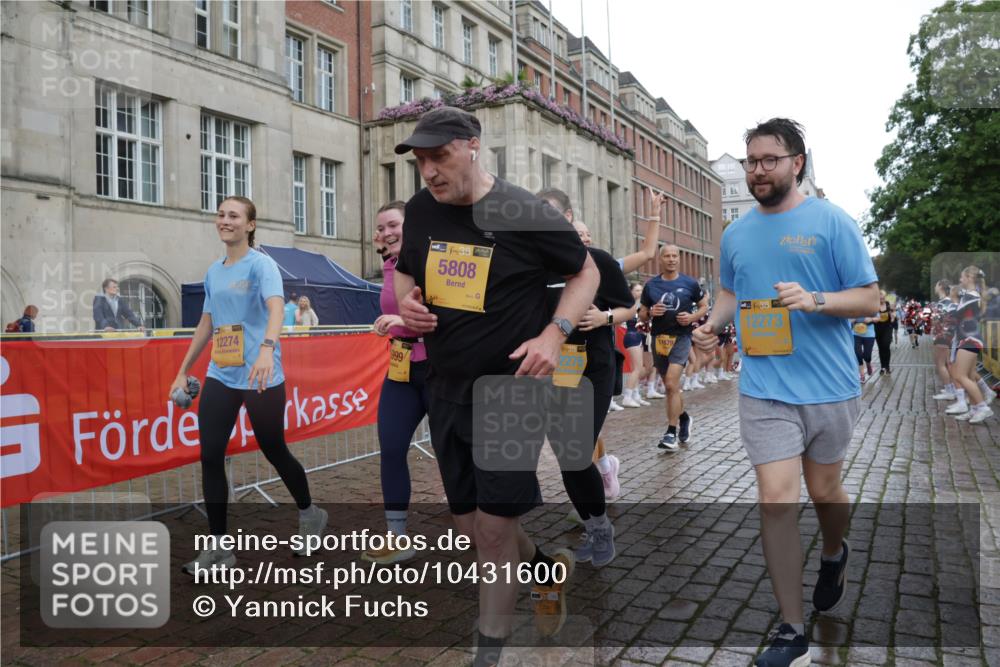 13.09.2026 - Kiel Lauf Yannick Fuchs http://msf.ph/oto/10431600 13.09.2026 11:16:53 Ziel 1925, 2050, 3995, 6977, 8630, 8964, 10554, 11584, 12226, 12370, 644, 2822, 5732, 5808, 6170, 6999, 9035, 9173, 9593, 11230, 11584, 11678, 11679, 11680, 11926, 12273, 12274, 12275, 608, 7800, 7880, 9428, 1391, 5714, 5808, 6211, 6999, 9484, 11678, 11679, 11680, 12273, 12274, 12275, 12556 meine-sportfotos.de