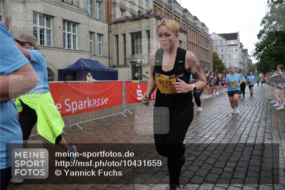 13.09.2026 - Kiel Lauf Yannick Fuchs http://msf.ph/oto/10431659 13.09.2026 11:16:59 Ziel 608, 2050, 3995, 7800, 8630, 12226, 12370, 644, 1925, 2822, 5732, 6170, 6977, 8964, 9035, 9173, 9593, 10554, 11230, 11584, 11926, 7400, 7880, 9428, 2822, 5732, 5808, 6999, 9173, 9593, 11678, 11679, 11680, 12273, 12274, 12275 meine-sportfotos.de