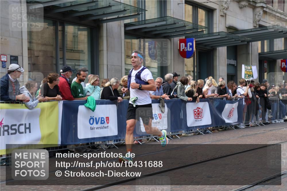 13.09.2026 - 21. swb-Marathon Bremen Strokosch-Dieckow http://msf.ph/oto/10431688 13.09.2026 13:11:28 Ziel 826, 863, 4368, 4651, 4698, 5521, 5585, 5893, 6059, 6668, 8982, 8996, 9398, 13055, 382, 1349, 2087, 3440, 3448, 3484, 3899, 4429, 6274, 7109, 8474, 8982, 9291, 9618, 9762 meine-sportfotos.de