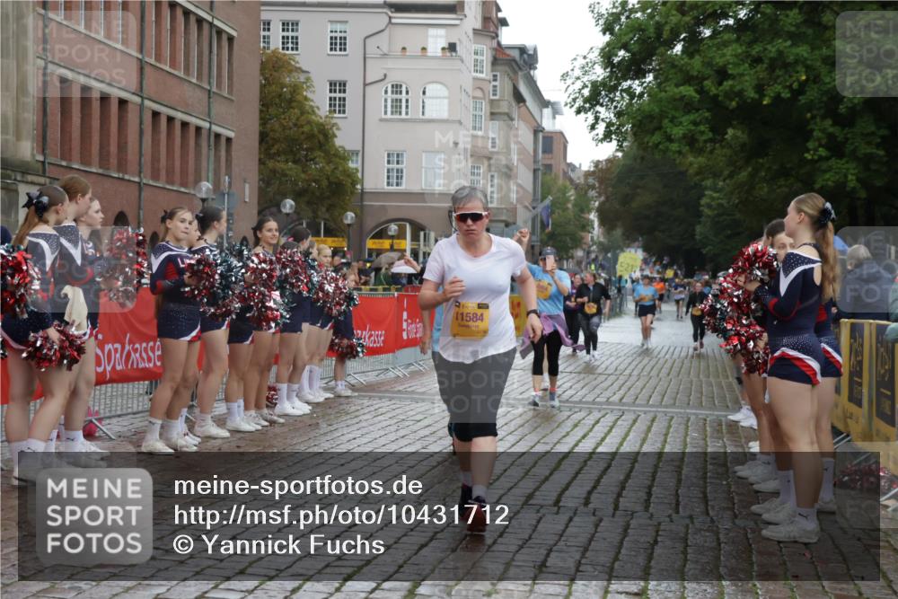 13.09.2026 - Kiel Lauf Yannick Fuchs http://msf.ph/oto/10431712 13.09.2026 11:17:14 Ziel 7400, 7880, 9428, 608, 1925, 2050, 3995, 6977, 7800, 8630, 8964, 10554, 11584, 11926, 12226, 12370, 9570, 9035, 11926 meine-sportfotos.de